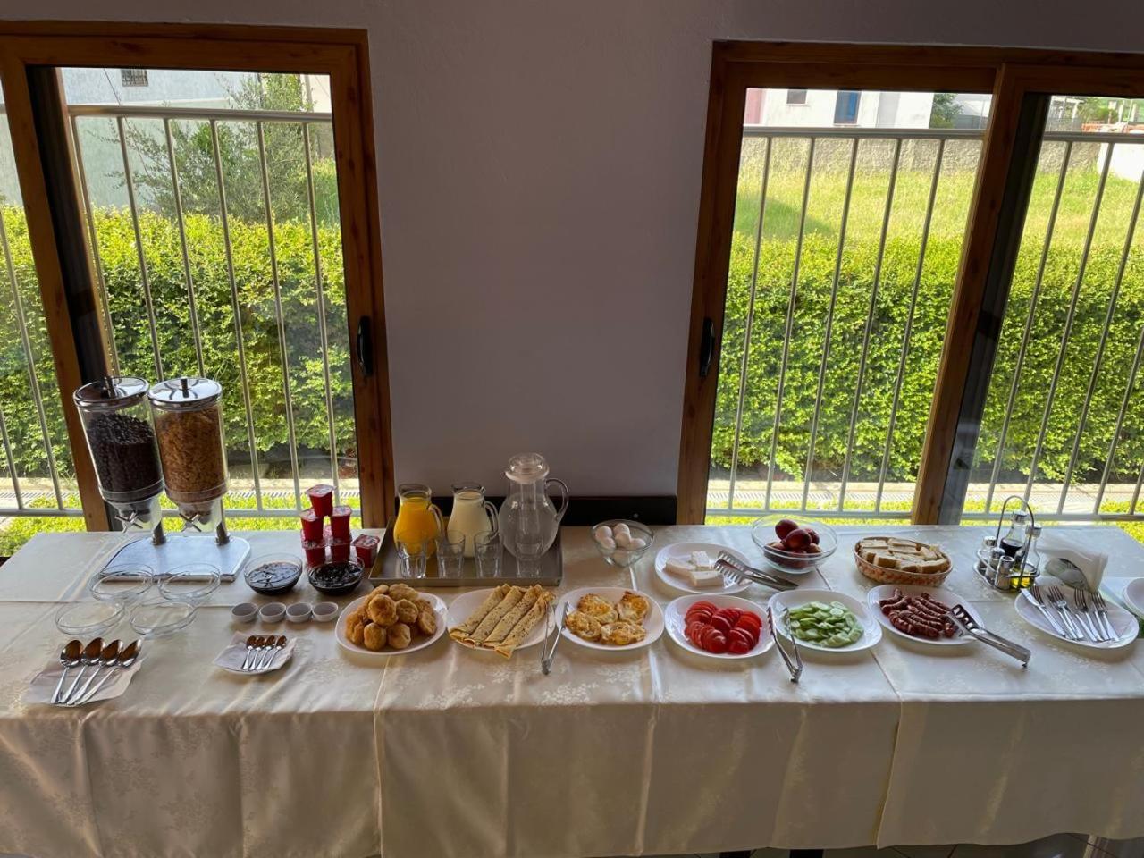 Hotel Restaurant Globi Velipojë Екстериор снимка