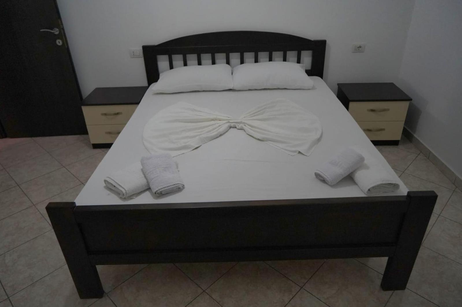 Hotel Restaurant Globi Velipojë Екстериор снимка
