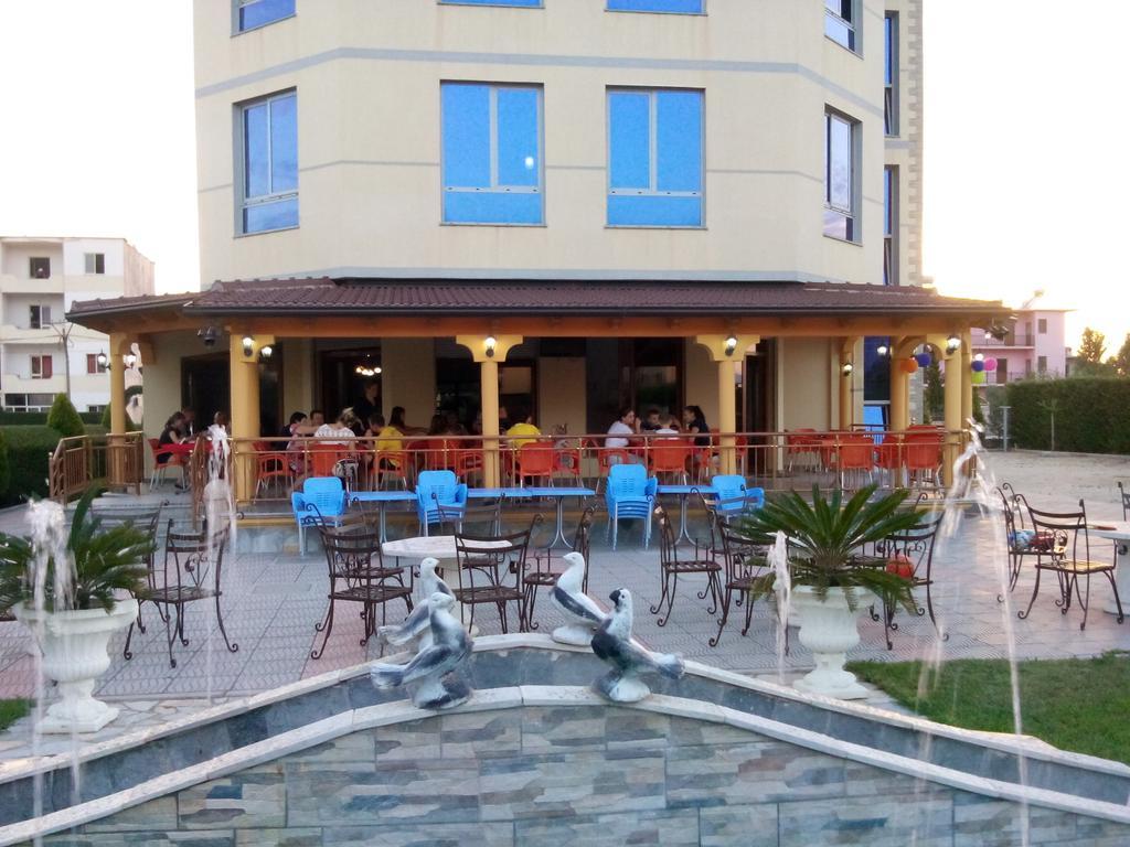 Hotel Restaurant Globi Velipojë Екстериор снимка