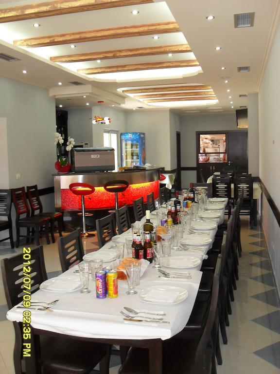 Hotel Restaurant Globi Velipojë Екстериор снимка